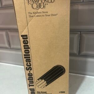 The Pampered Chef Scalloped Bread Tube 1565 Metal Tube Baking New in Box